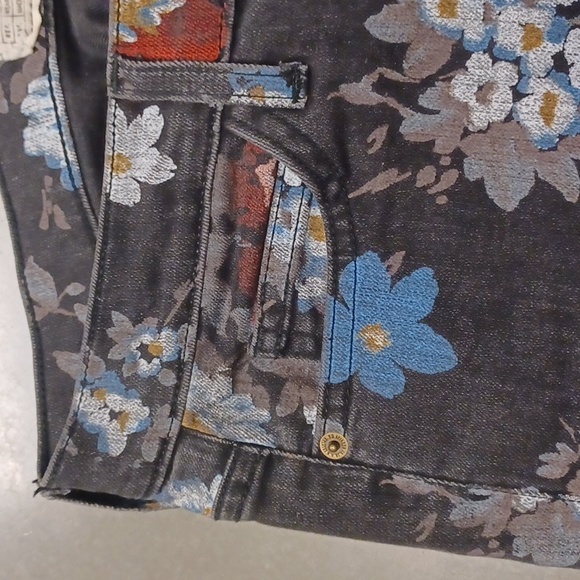 Current/Elliott The Stiletto Skinny Jeans in in Black Wildflower- Sz. 26 - Picture 7 of 12